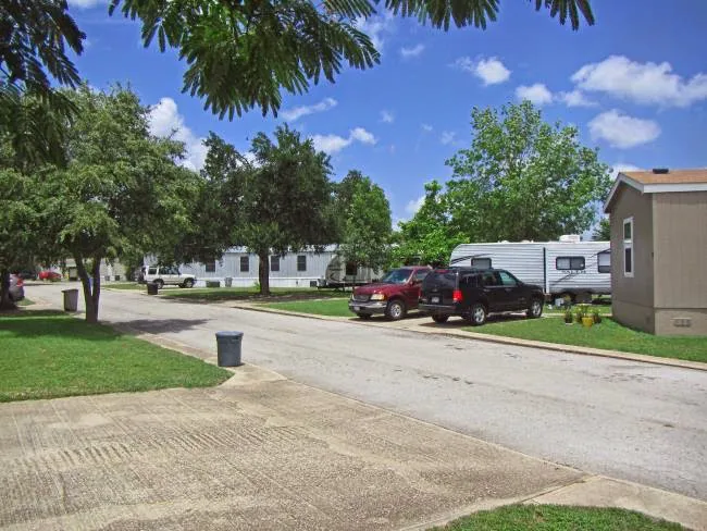 Forest Oaks Village Picture 3