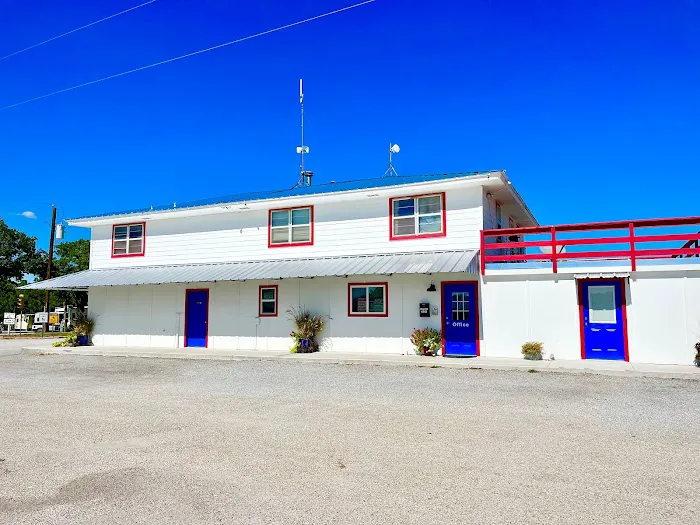 Campers Paradise RV Park Picture 5