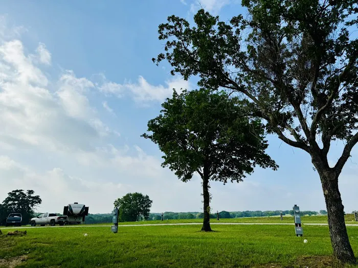 Flying Horse RV Park Picture 9