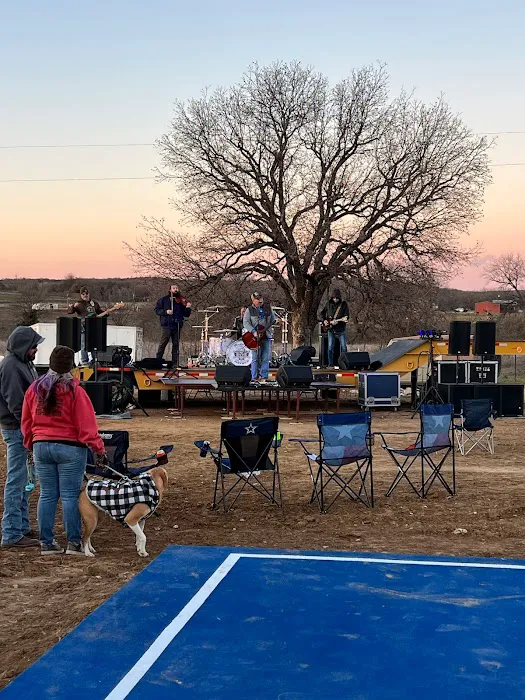 Flying Horse RV Park Picture 2