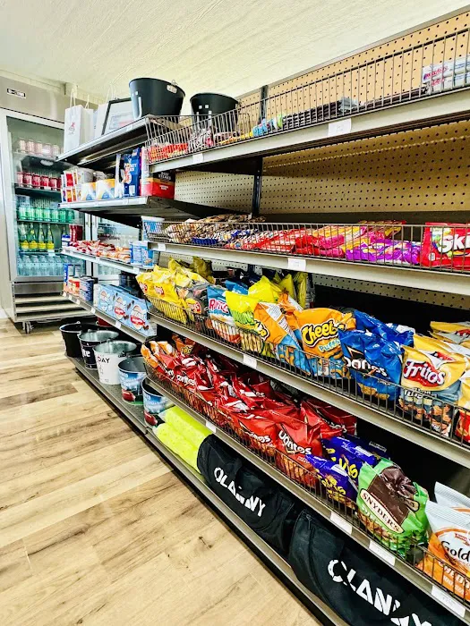 Flying Horse RV Park Picture 4