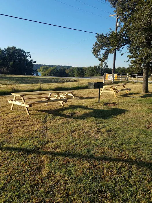 The Oak RV Park & Campground Picture 4