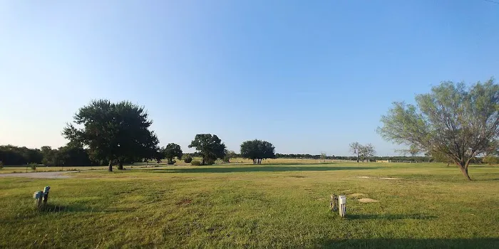 Finis Road RV Park Picture 9