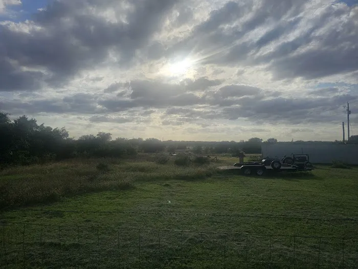 Finis Road RV Park Picture 1