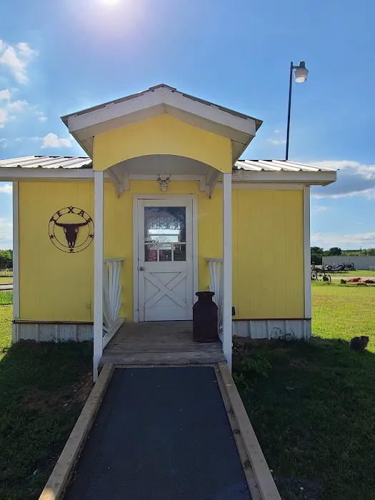 Finis Road RV Park Picture 4