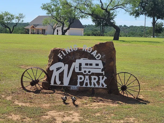 Finis Road RV Park Picture 3