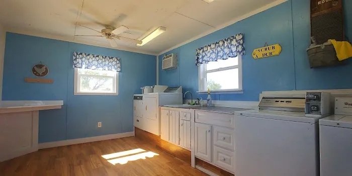 Finis Road RV Park Picture 10