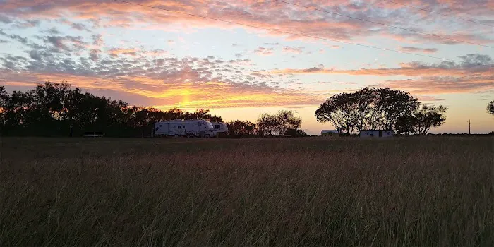 Finis Road RV Park Picture 7