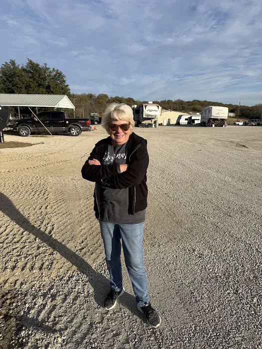 C&W RV Park Picture 4