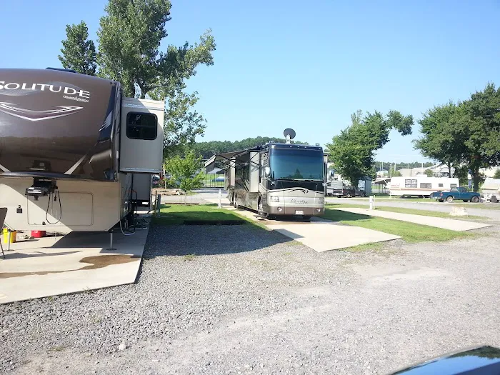 Clinton RV Park Picture 4