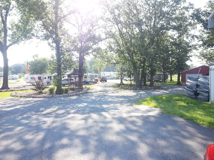 Clinton RV Park Picture 9