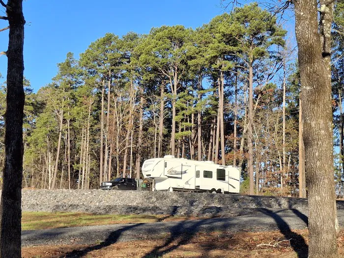 Dew Drop In RV Park Picture 10