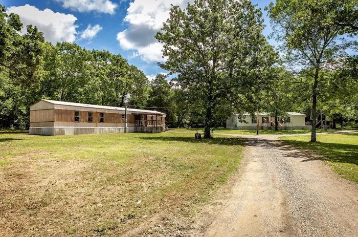 Oak Forrest Mobile Home Park Picture 1