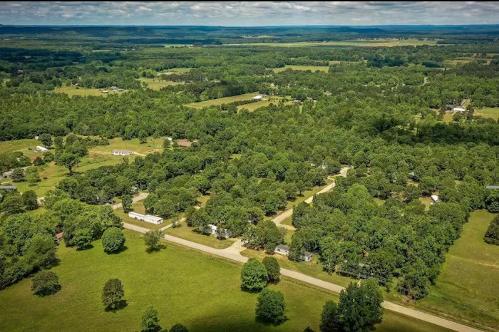 Oak Forrest Mobile Home Park Picture 4