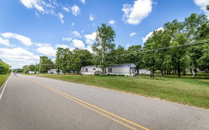 Oak Forrest Mobile Home Park Picture 2