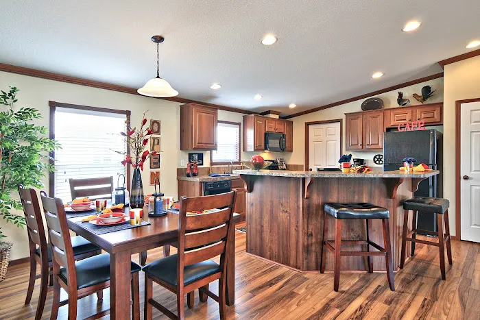 Lakeside Crossing - Manufactured Home Community Picture 9