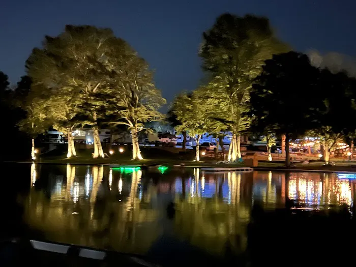 Lakeside RV Park - New Braunfels TX Picture 10