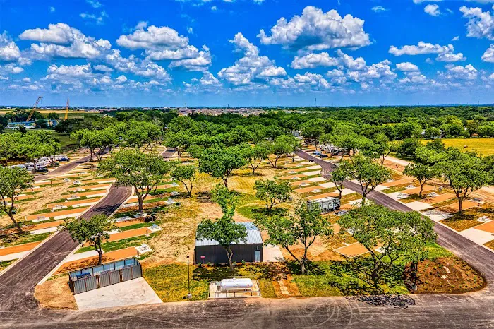 Canopy RV Resort Picture 7