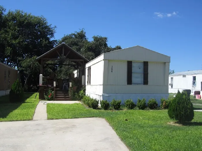 Cypress Grove Manufactured Home Community Picture 10