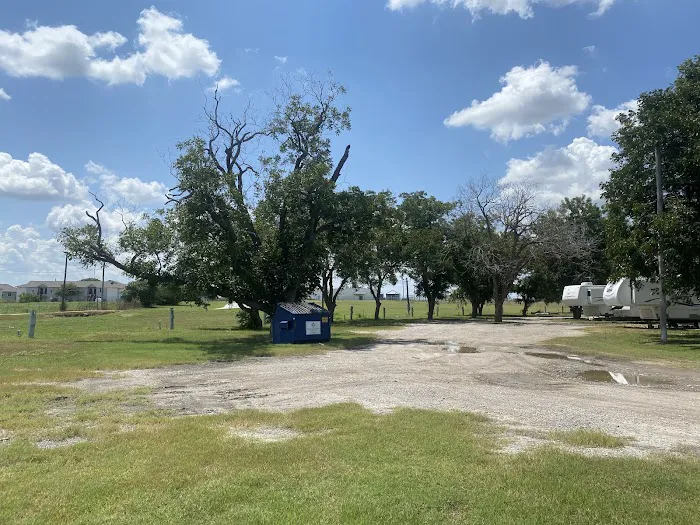 Pecan Grove RV Resorts Picture 8