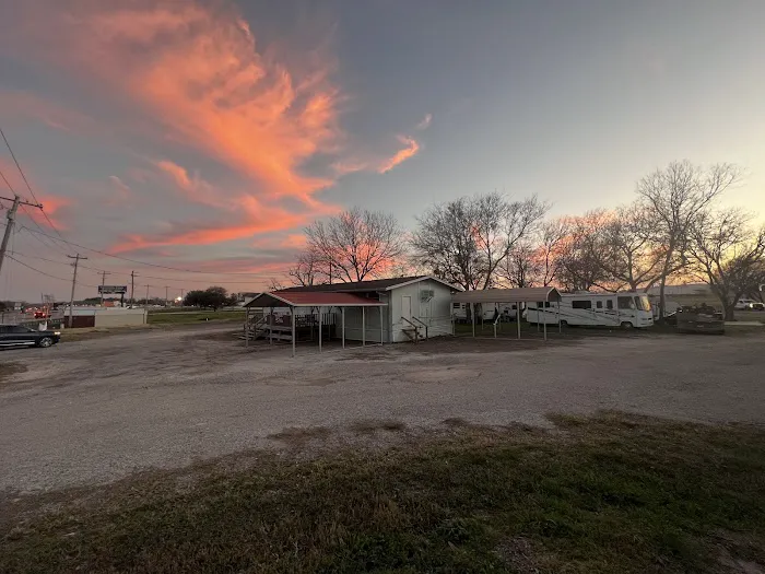 Pecan Grove RV Resorts Picture 6