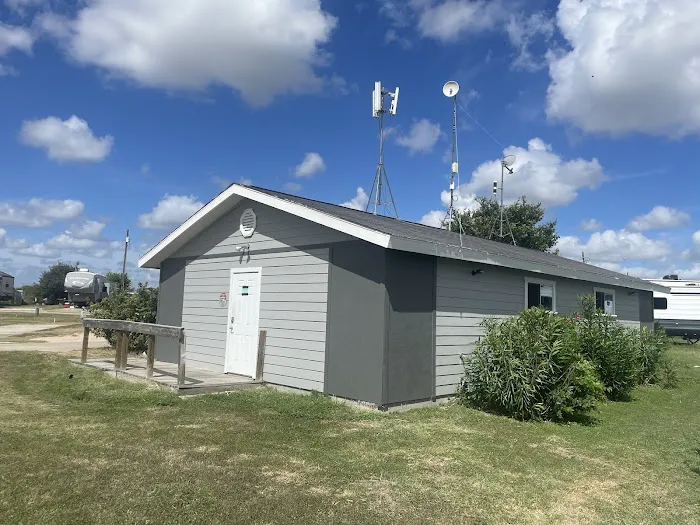 Kenedy Village RV Park Picture 2