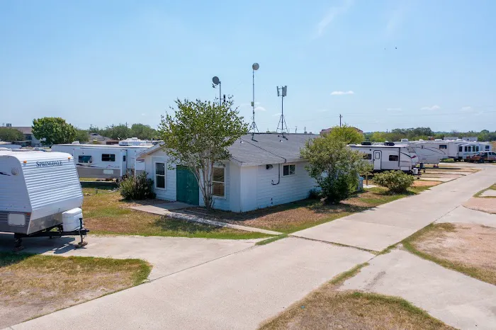 Kenedy Village RV Park Picture 10