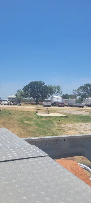 Windmill Heights RV Park Picture 6