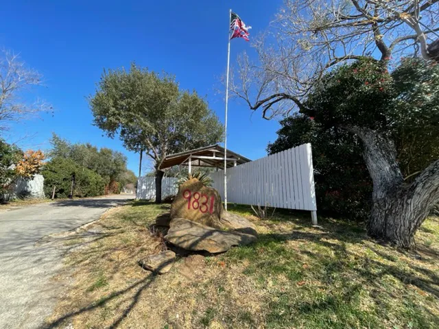 Lake Calaveras Mobile Home Park / RV Community Picture 8