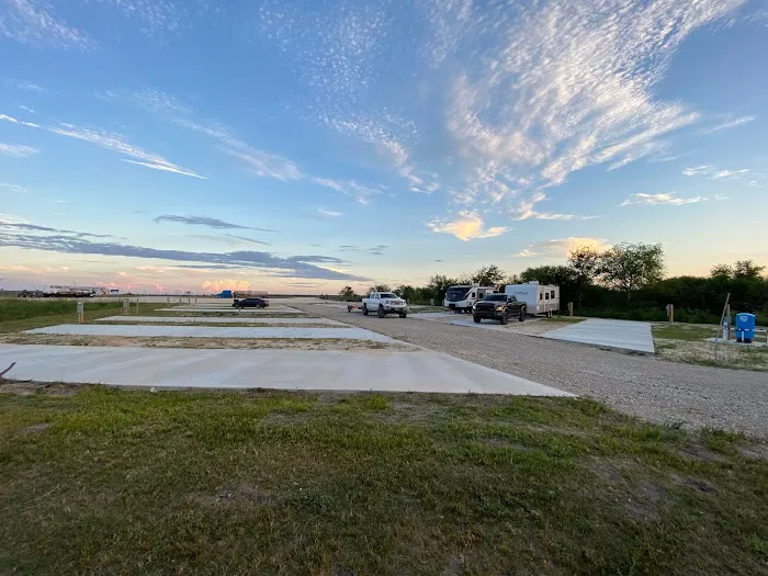 Hilltop Acres RV Park - Victoria, TX Picture 9