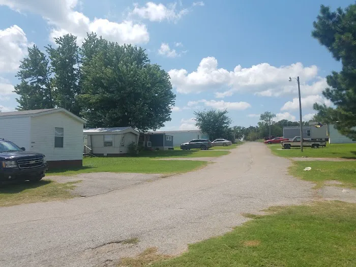 Prairie Creek Village Picture 2