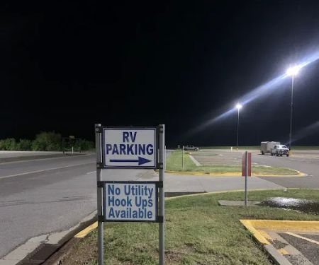 River Wind RV parking no semis