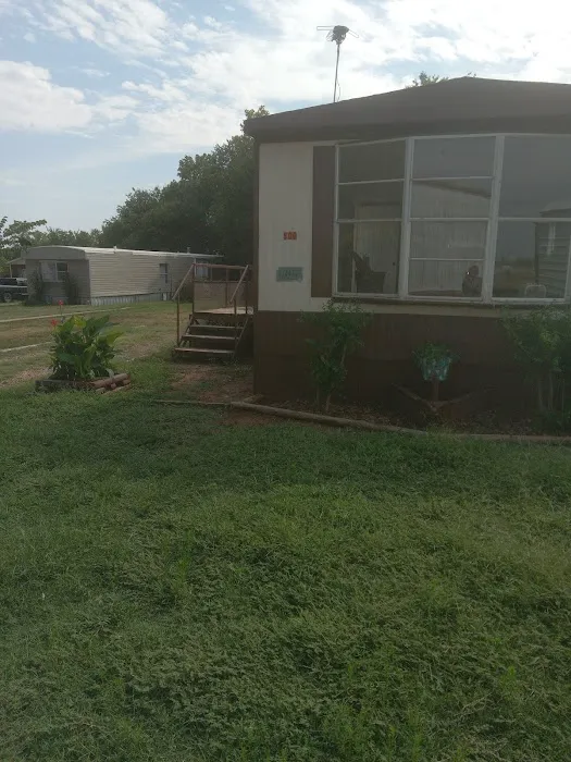 Highway 19 Mobile Home Park Picture 8