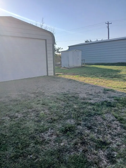 Highway 19 Mobile Home Park Picture 9