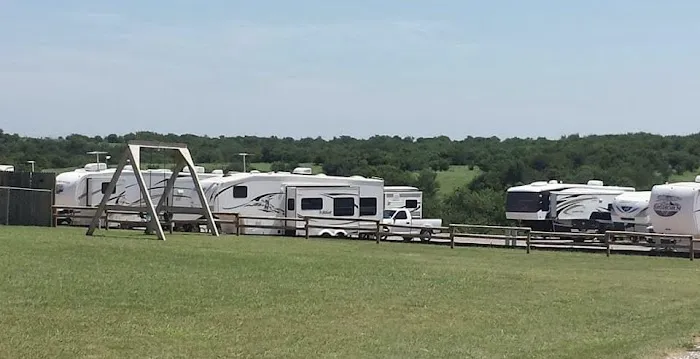 Rolling Meadows RV Park Picture 6