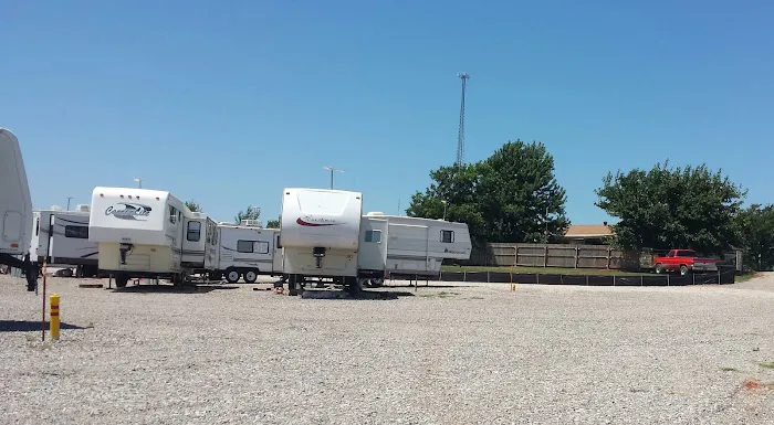 Rolling Meadows RV Park Picture 4