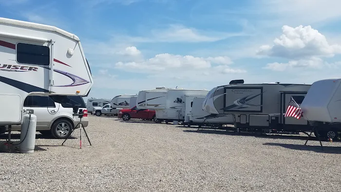 Rolling Meadows RV Park Picture 8