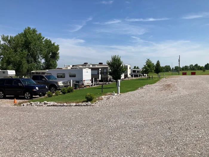 Broken Spoke RV Park Picture 8
