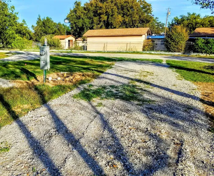 Wall's Ponderosa RV Park & Marina Picture 6