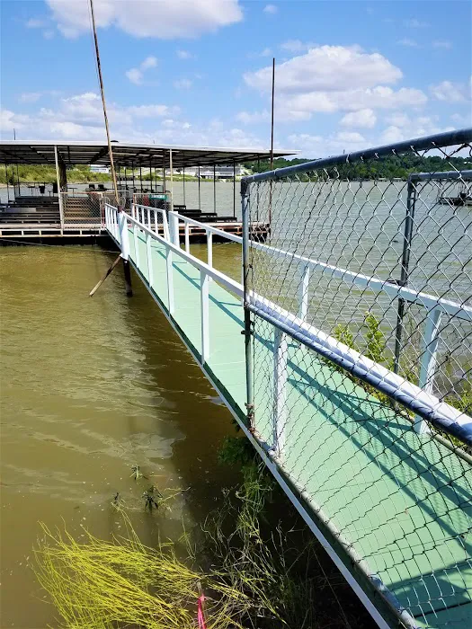 Wall's Ponderosa RV Park & Marina Picture 10