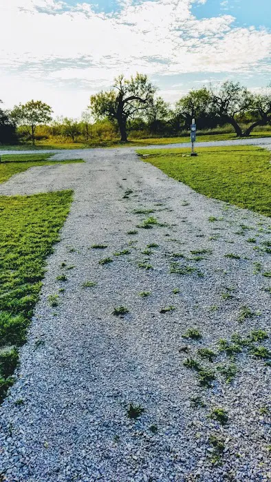 Wall's Ponderosa RV Park & Marina Picture 8