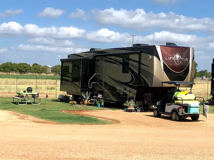 Two Rooster Ranch RV Park Picture 1