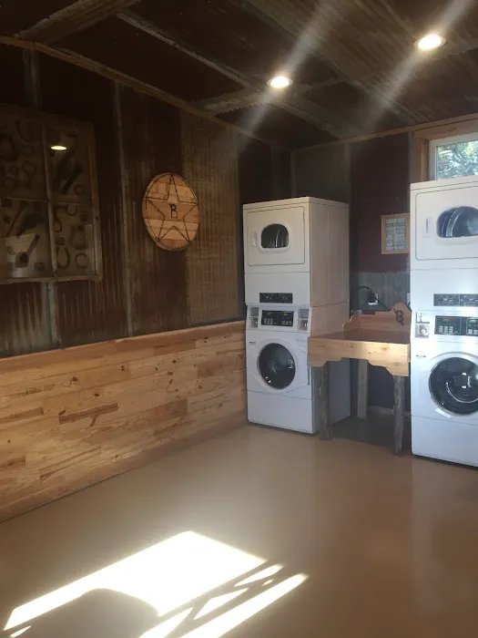 Cedar Stays RV Park Picture 9