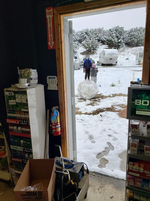 Spicewood Square R.V. Park Picture 2