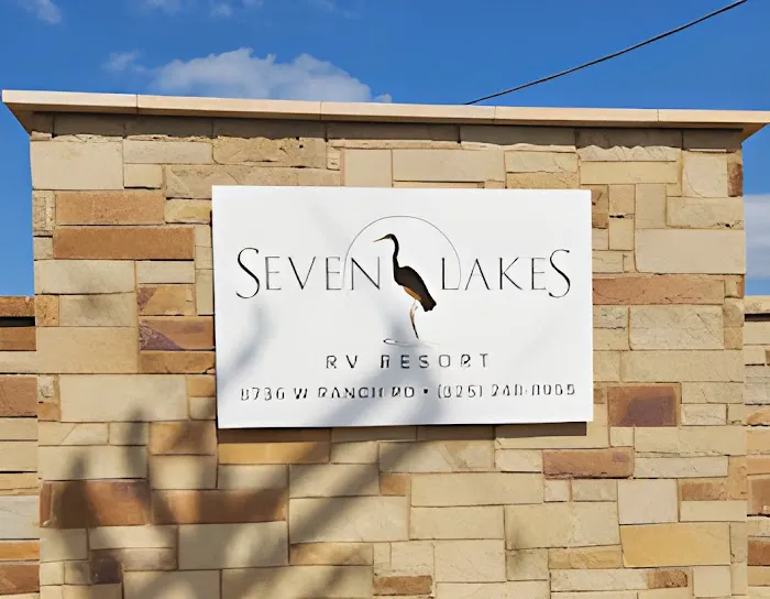 Seven Lakes RV Resort Picture 2