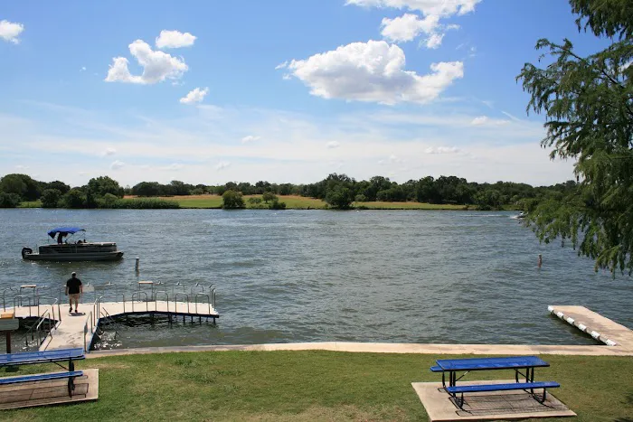 Windmills Lakebum RV Park Picture 7