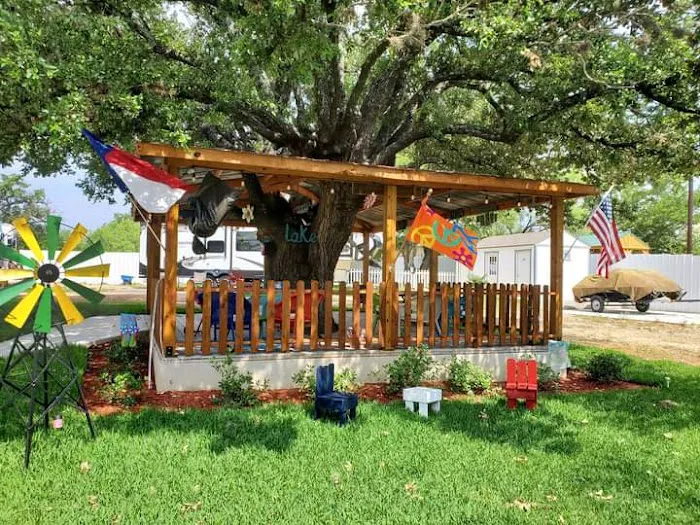 Windmills Lakebum RV Park Picture 4