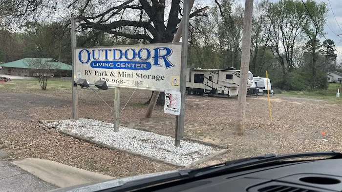 Outdoor Living Center RV Park Picture 3