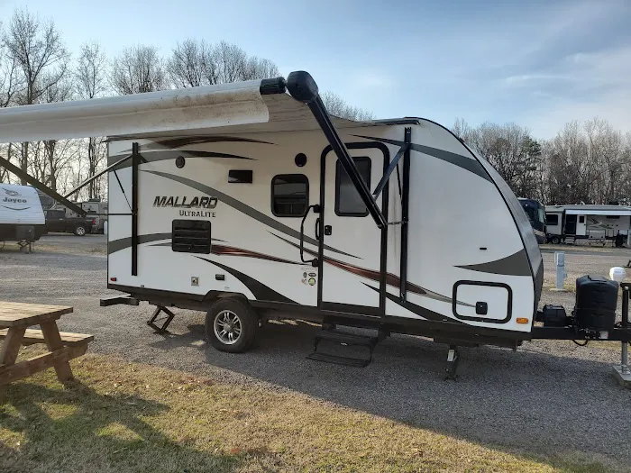 Outdoor Living Center RV Park Picture 4