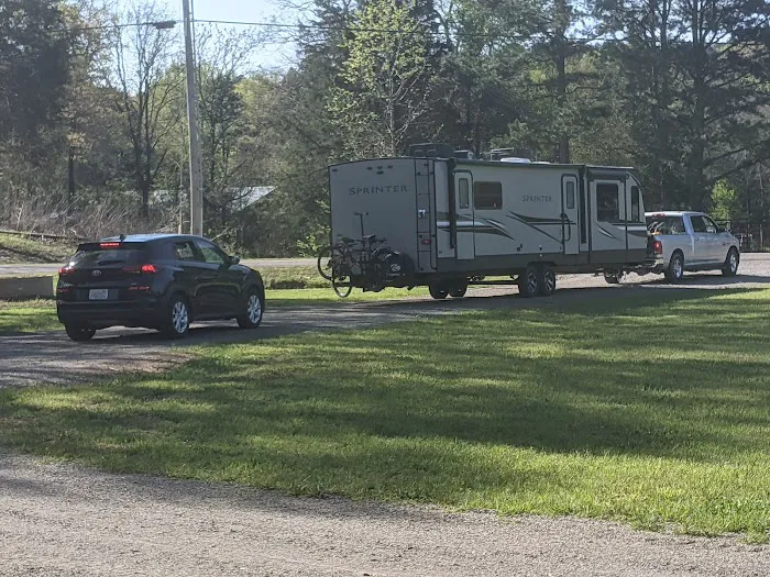 Back In The Ozarks R.V. Park Picture 3